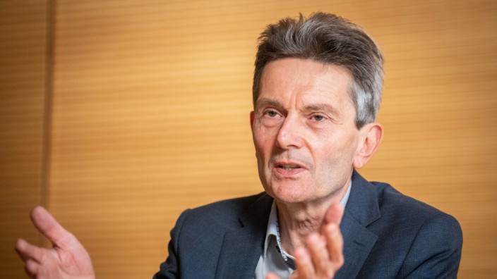 Ukraine-Krieg: Rolf Mützenich, Vorsitzender der SPD-Bundestagsfraktion, fühlt sich wegen seiner diplomatischen Bemühungen diskriminiert.