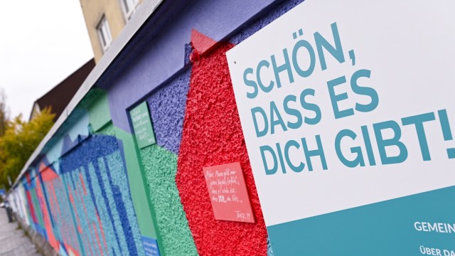 Graffiti in München: 150 Meter ist das Kunstwerk lang.