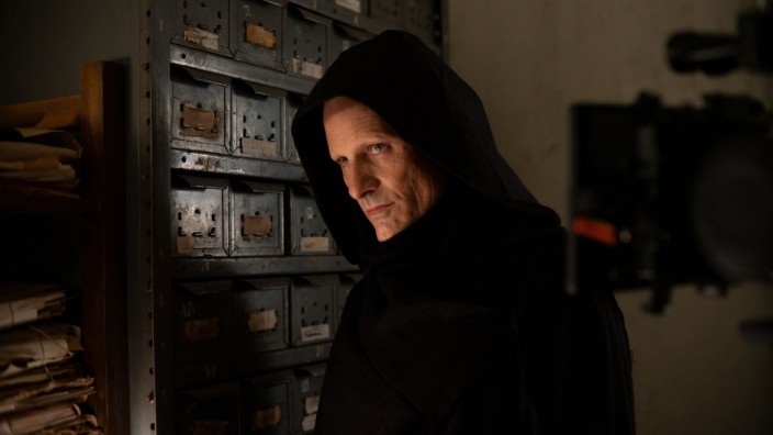 Neu in Kino & Streaming: Viggo Mortensen in David Cronenbergs Film "Crimes of the Future".