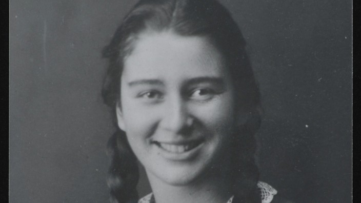 Jahrestag der Reichspogromnacht: Elisabeth Block auf einem Passbild, das wahrscheinlich Mitte April 1941 entstanden ist.
