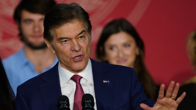 Midterms in the USA: Republican candidate and TV doctor Mehmet Oz lost the neck-and-neck race.