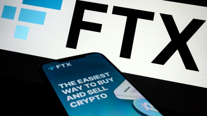 Kryptowährungen: Logo der Krypto-Börse FTX und ihre App für Smartphones: Das Unternehmen hat derzeit einen Haufen Ärger.