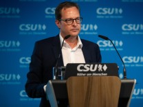 Plagiatsvorwurf: CSU-Generalsekretär Huber verzichtet auf Doktortitel