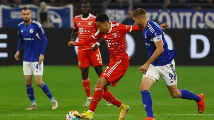 Bundesliga: Einer der Besten auf Schalke: Jamal Musiala gewann mit den Bayern in Gelsenkirchen.
