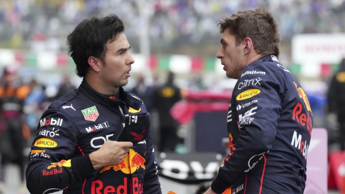 Sieben Kurven der Formel 1: Waren sich nicht ganz einig in Brasilien: Weltmeister Max Verstappen (rechts) und sein Teamkollege Sergio Pérez (Archivbild).