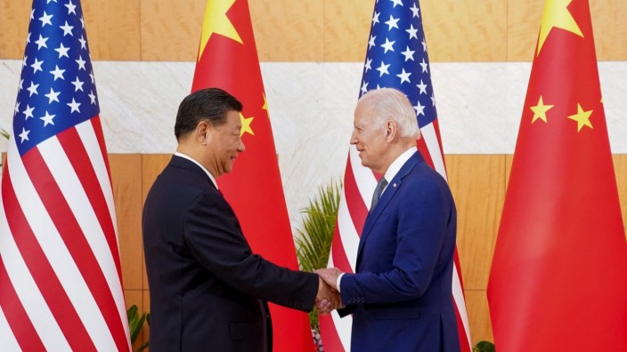 G-20-Gipfel: Die Präsidenten der USA und Chinas, Joe Biden (re.) und Xi Jinping, haben einander auf Bali mit Handschlag begrüßt.