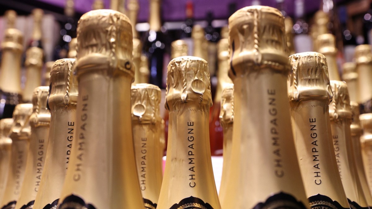 Expensive champagne is becoming scarce – economy