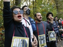 Reaktionen auf die Proteste in Iran: Gemeinsam statt einsam