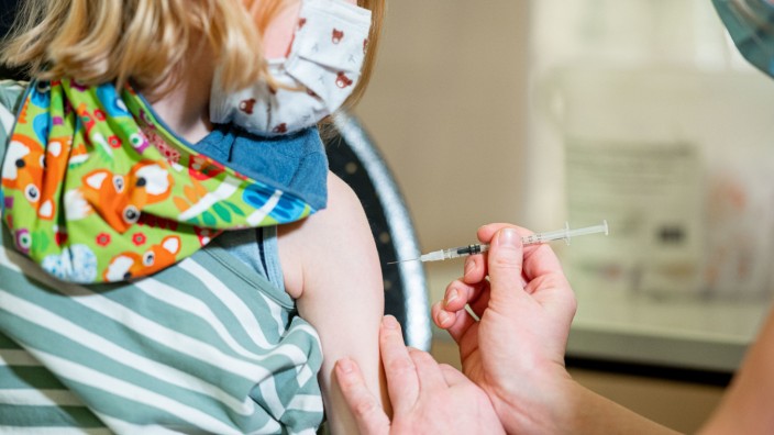 Stiko-Empfehlung: Die Ständige Impfkommission (Stiko) empfiehlt die Corona-Impfung für Kleinkinder nur bei bestimmten Vorerkrankungen oder Risikofaktoren.