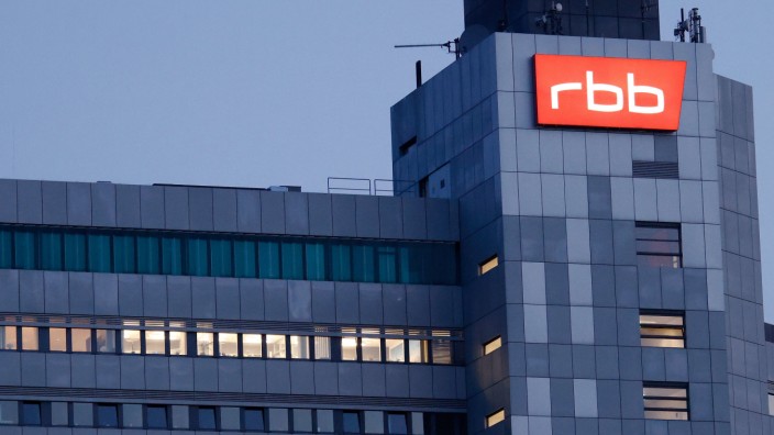 Brandenburg: Der RBB-Skandal ist noch lange nicht aufgeklärt. Auch Abgeordnete fordern Antworten.