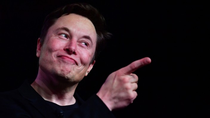Kurznachrichtendienst: Der neue Twitter-Eigentümer Elon Musk stellt sich gern als Verteidiger der Redefreiheit dar.