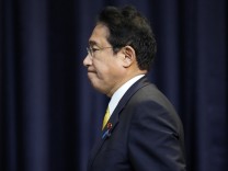 Japan: Minister, die fallen wie Dominosteine