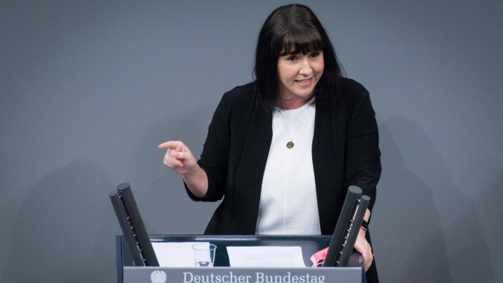 AfD: Vor der Bundestagswahl wollte Joana Cotar Spitzenkandidatin der AfD werden. Jetzt spricht sie von "korrupten Netzwerken innerhalb der Partei".