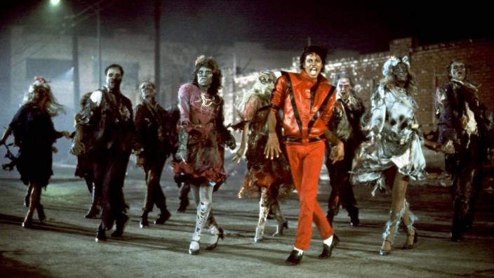 Jubiläumsedition "Thriller 40": Genial gedachter, genial getanzter Pop: Michael Jackson im Musikvideo zu "Thriller".