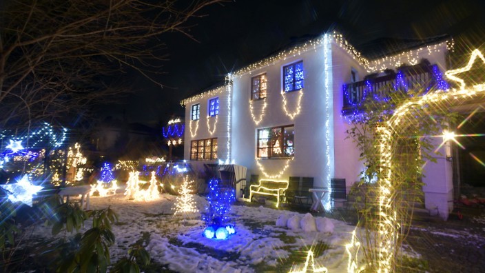 Weihnachtsbeleuchtung: So sieht das Haus von Angelika Multani und Alberto Garcia in normalen Jahren aus.