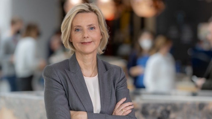 Digitalisierung: Marianne Janik, Jahrgang 1965, ist seit November 2020 Vorsitzende der Geschäftsführung von Microsoft Deutschland.