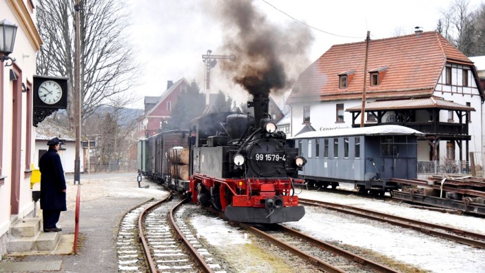 Oberschleißheim: Das Titelbild des Oberschleißheimer Eisenbahnkalenders 2023.