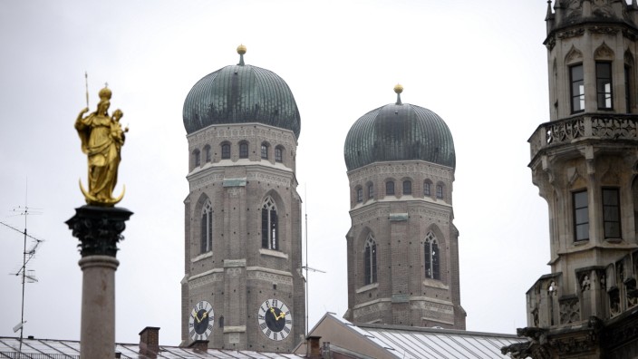 Münchner Gottesdienste: Zeit zum Innehalten: der Advent in den christlichen Kirchen, wie etwa dem Liebfrauendom.