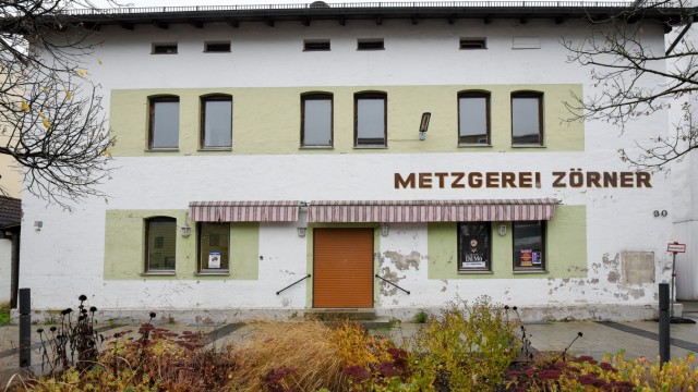 Kommunalpolitik: Die ehemalige Metzgerei Zörner gehört der Stadt Penzberg. Das Haus samt Grundstück wurde noch nicht an einen Investor verkauft, betont Bürgermeister Stefan Korpan.