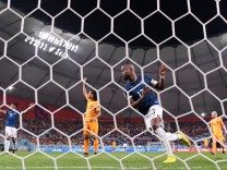 Niederlande gegen Ecuador: Valencia stoppt das große Knuffeln