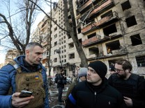 Liveblog zum Krieg in der Ukraine: Selenskij kritisiert Klitschkos Arbeit