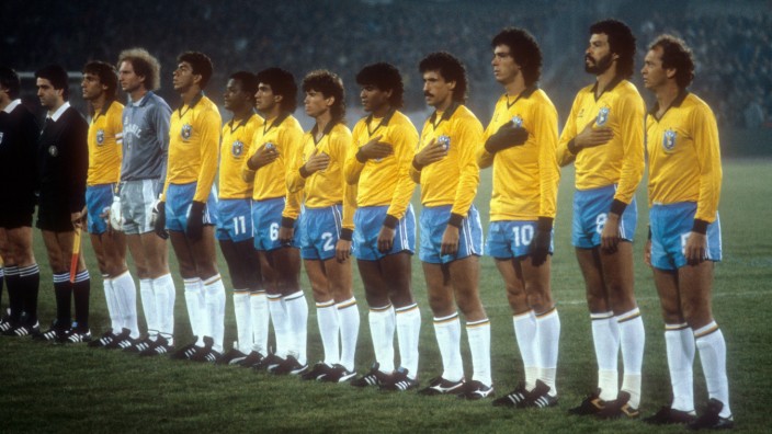 Interview mit Brasilianer Casagrande: Als im gelben Trikot noch das gute Gewissen Brasiliens steckte: Die Seleção im März 1986 - Zweiter von rechts: Sócrates; Dritter von rechts: Walter Casagrande