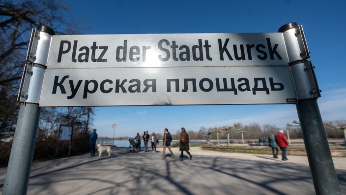 Städtepartnerschaften: Heikle Beziehung: Ein Schild in Speyer erinnert an die Partnerstadt Kursk. Insgesamt gibt es 100 Partnerschaften zwischen deutschen und russischen Städten.
