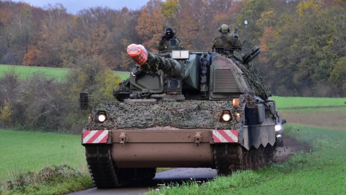 Panzerhaubitze 2000 der Bundeswehr. 13 500 Schuss Artillerie-Munition aus Deutschland wurden an die Ukraine abgegeben.