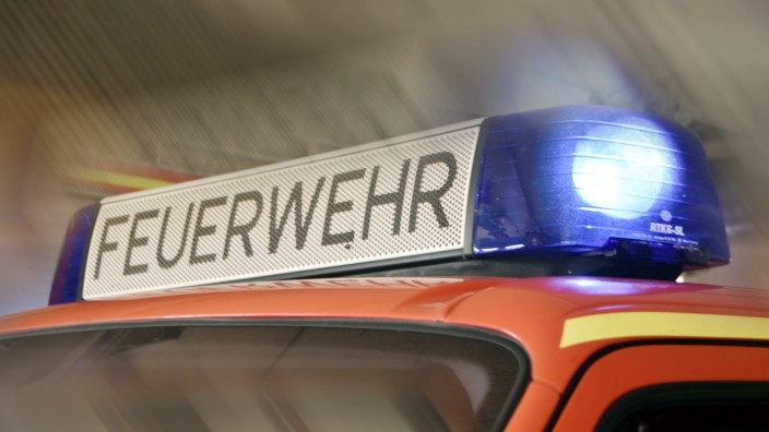 Messestadt Riem: Brand in der Messestadt Riem: Die Feuerwehr ist mit zahlreichen Fahrzeugen im Einsatz.