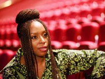 Chimamanda Ngozi Adichie in der BBC: Blinder Konsens