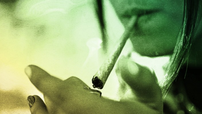 Cannabis-Legalisierung: Geht es nach der Ampel-Koalition, könnte das Cannabis-Rauchen künftig ganz legal werden.