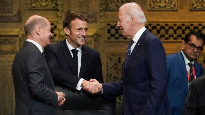 Frankreich und USA: Macron und Biden haben beim Staatsbesuch des französischen Präsidenten in Washington einiges zu besprechen. Das Foto zeigt sie zusammen mit Bundeskanzler Olaf Scholz beim G-20-Gipfel in Indonesien.