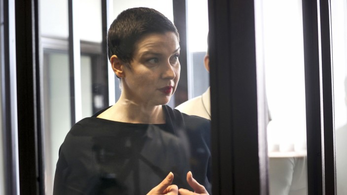 Maria Kolesnikowa: Die Oppositionelle Maria Kolesnikowa im August 2021 während einer Gerichtsverhandlung in Minsk.