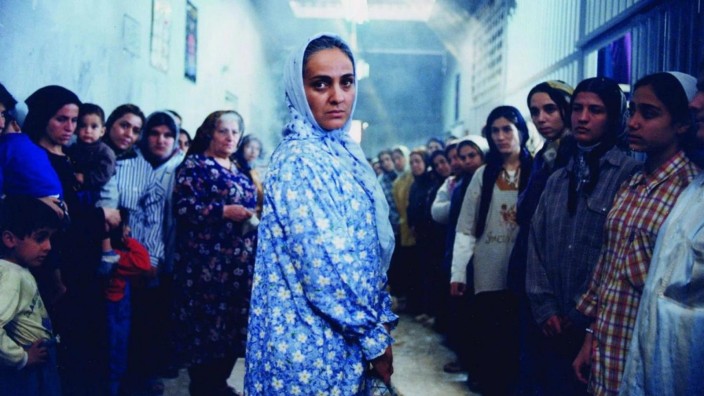 Filmfestival: Der Film "Women's Prison" zeigt die Beziehung zweier sehr unterschiedlicher Frauen in einem iranischen Frauengefängnis - einer knallharten, gläubigen Muslima und einer jungen Hebamme.