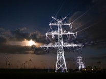 Energiewirtschaft: Habeck prüft weitere Strom-Verstaatlichung