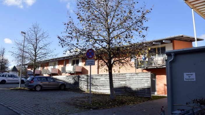 Notquartiere: Die Obdachlosenunterkunft an der Sportfeldstraße wurde 2017 um mehrere Einfachstwohnungen erweitert.