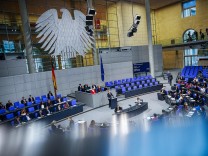 Wahlrecht: Neuer Vorschlag zur Verkleinerung des Bundestags