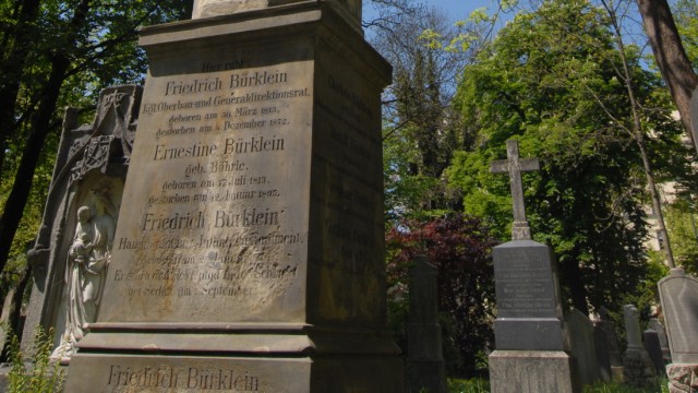Architekt Friedrich Bürklein: Friedrich Bürklein liegt auf dem Alten Südfriedhof begraben.