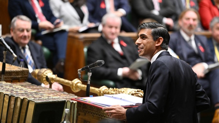 Großbritannien: Schweres Erbe bei den Tories: Premier Rishi Sunak während der Fragestunde im Unterhaus.