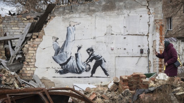 Ukraine.  Klein, aber nicht schwach.  zentrale Botschaft in Banksys Werk.