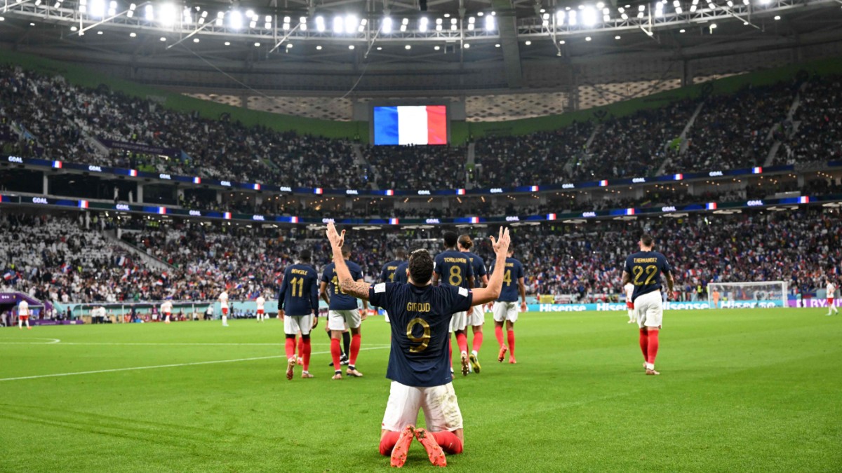 Coupe du monde de football : Giroud et Mbappé propulsent la France en quarts de finale