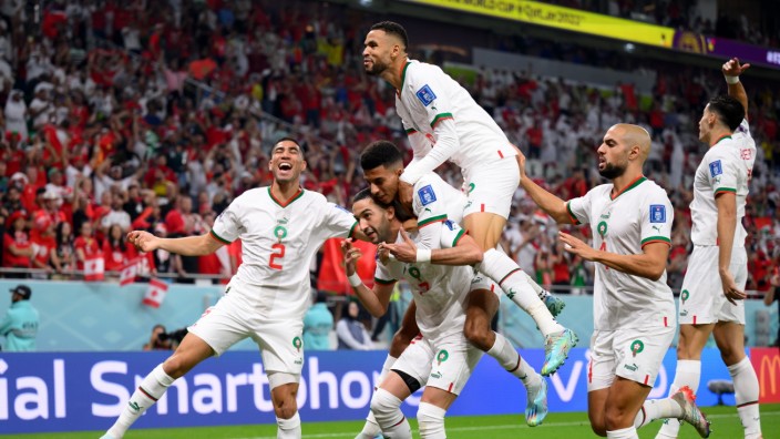 Marokko bei der WM: Mit der Last der Verantwortung: Auf Hakim Ziyech (unten) konzentrieren sich die Hoffnungen Marokkos.