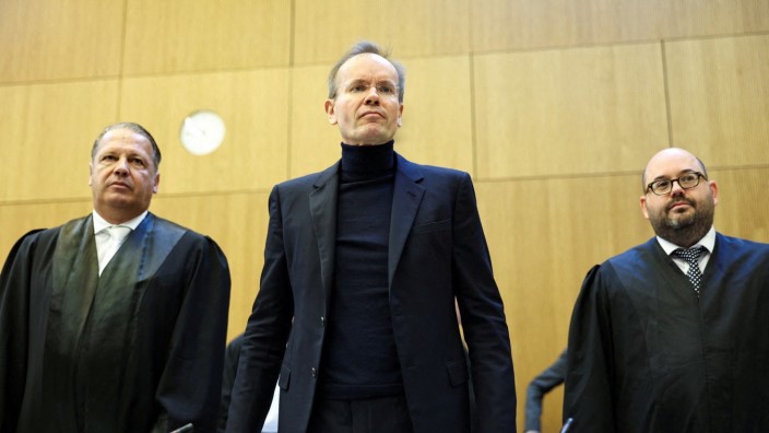 Wirecard: Ex-Wirecard-Boss Markus Braun und seine Anwälte Alfred Dierlamm and Nico Werning im Gerichtssaal.