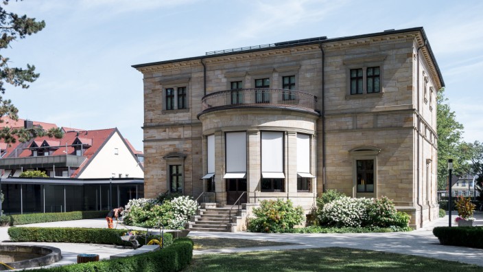 Bayreuth: Im ehemaligen Bayreuther Wohnhaus Richard Wagners residiert nun ein Museum über den Komponisten. Dort wurde vor 40 Jahren ein handsigniertes Buch geklaut, das nun zurückgegeben wurde.