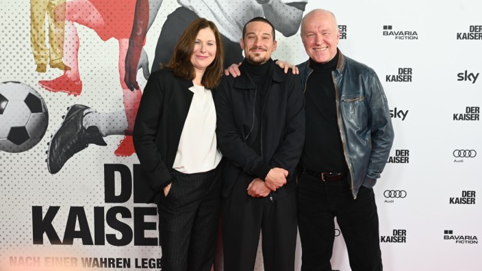 Filmpremiere im Arri-Kino: Viel Lob am Premierenabend: Bettina Mittendorfer, Beckenbauer-Darsteller Klaus Steinbacher und Heinz-Josef Braun (von links).