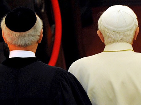 Papst Benedikt XVI bnesucht Synagoge in den USA
