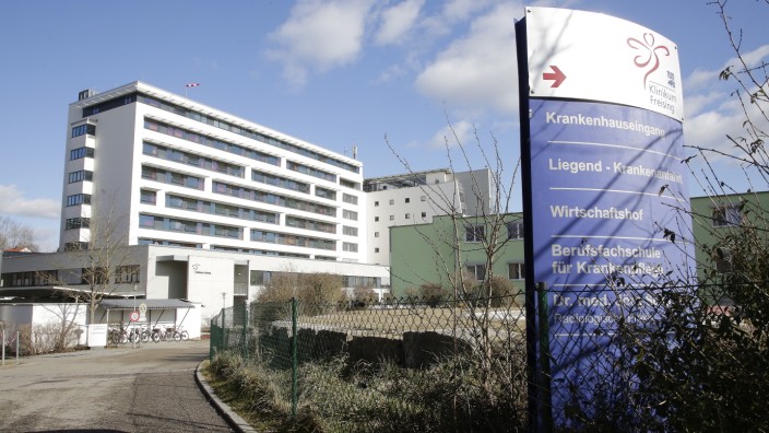 Gesundheitsversorgung: Gerichtsverfahren, Baumängel und deutlich gestiegene Kosten überschatten den Umbau des Freisinger Krankenhauses.