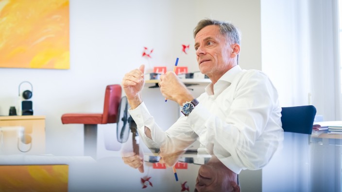 Verkündung im Aufsichtsrat: Seit 2014 leitet Axel Fischer als Geschäftsführer die München Klinik.