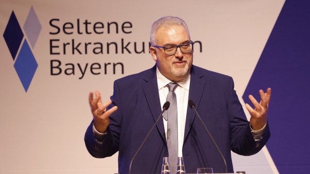 Auftaktveranstaltung "Seltene Erkrankungen": Erich Irlstorfer hat im Schafhof die Kampagne "Seltene Erkrankungen" vorgestellt.