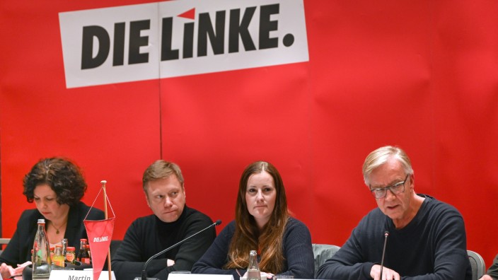 Die Linke: "Bereit, für unsere gemeinsame Partei zu kämpfen": Amira Mohamed Ali, Martin Schirdewan, Janine Wissler und Dietmar Bartsch (von links) wollen die Linke wieder stärken.